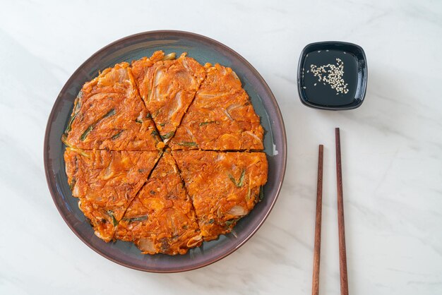 Panqueca coreana de Kimchi ou Kimchijeon