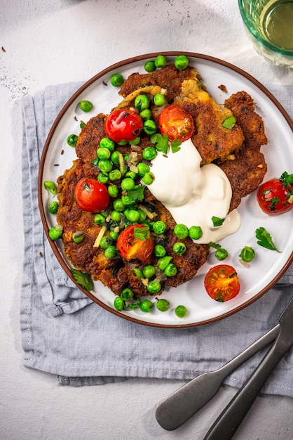 Panquecas de grão de bico Almoço saudável vegetariano