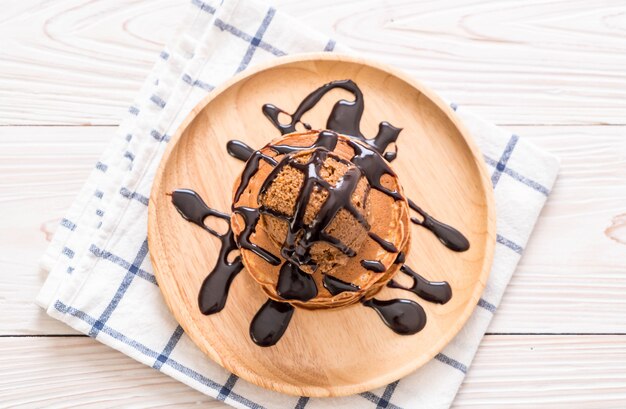 panqueque con helado de chocolate