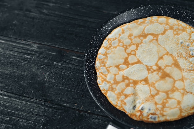 Panqueques finos tradicionales para la semana de panqueques