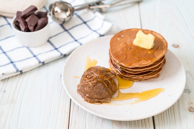 Panqueques Con Helado De Chocolate