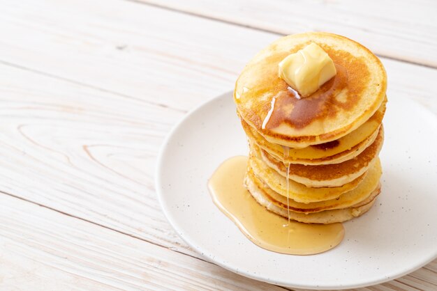 panqueques con mantequilla y miel