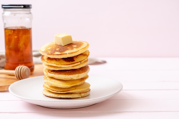 panqueques con mantequilla y miel