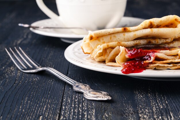 Panqueques. Tortitas finas. Rusa cegadora.