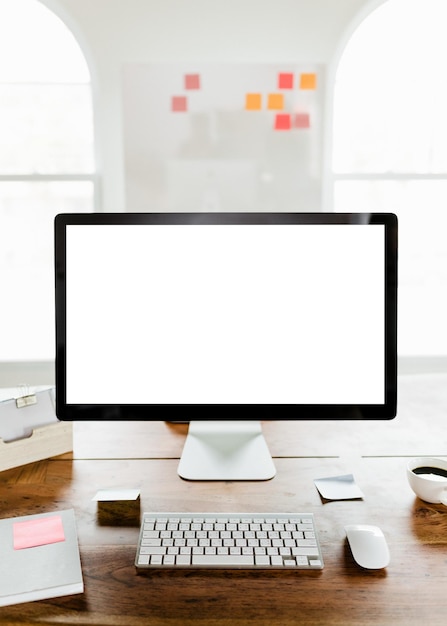La pantalla de la computadora de escritorio es transparente png