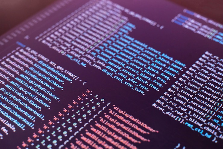 Foto una pantalla de monitor macro con código de programa en ella, lo que hace que el nuevo script php