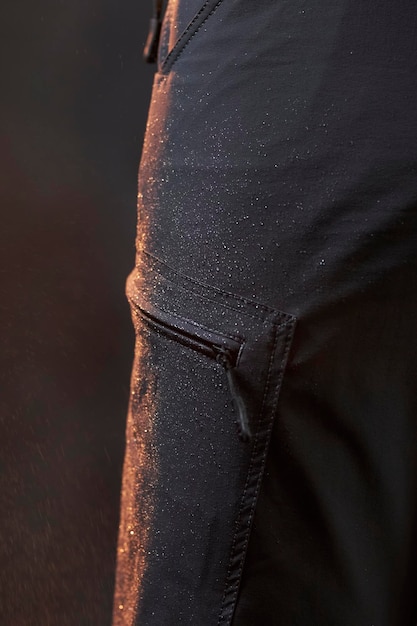 pantalones impermeables para hombres Primer plano de pantalones para hombres Tela impermeable