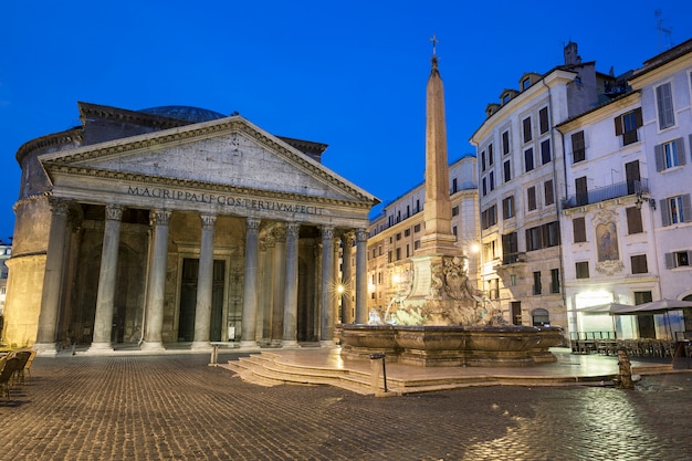 Panteão de roma à noite, itália