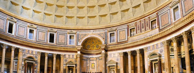 Pantheon-inneres Interieur in Rom, Italien. Panorama.