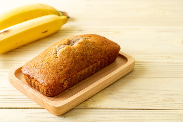 Pão de banana caseiro ou bolo de banana fatiado