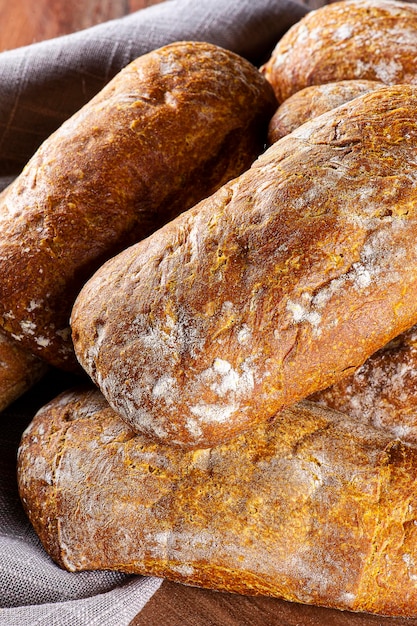 Pão de fermento natural com açafrão Foto de perto
