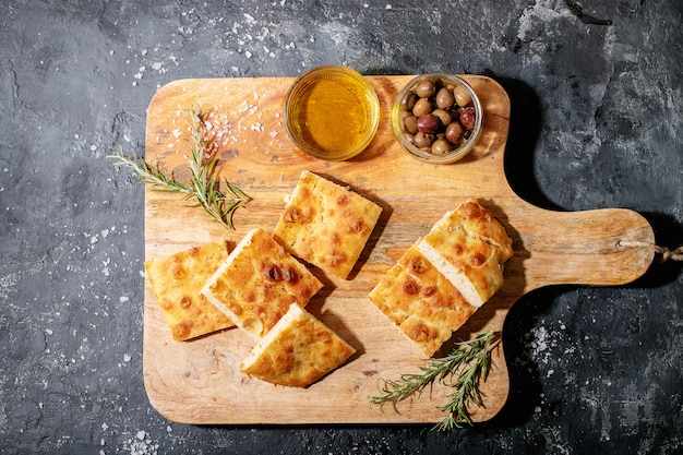 Pão de focaccia assado