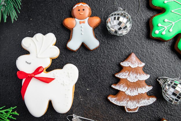 Pão de gengibre natal doce biscoito biscoito sobremesa bolo bolos caseiros ano novo cópia espaço comida