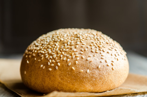 Foto pão de gergelim com sementes