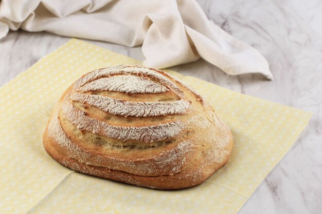 Pão de Leite Branco ou Mirukuhasu (Pão de Creme Fresco) Feito de Farinha de Pão, Whipcream, Açúcar e Água Fria. Rústico por fora, fofo por dentro