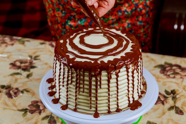 Pão de ló coberto de chocolate