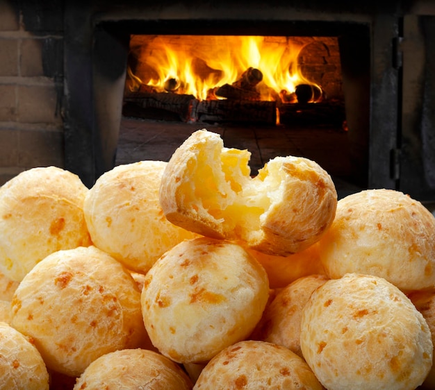 Pão de queijo brasileiro, pão de queijo