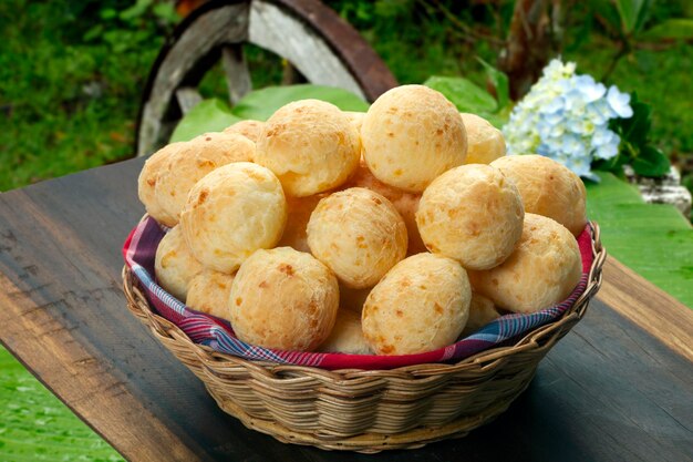 Pão de queijo brasileiro, pão de queijo