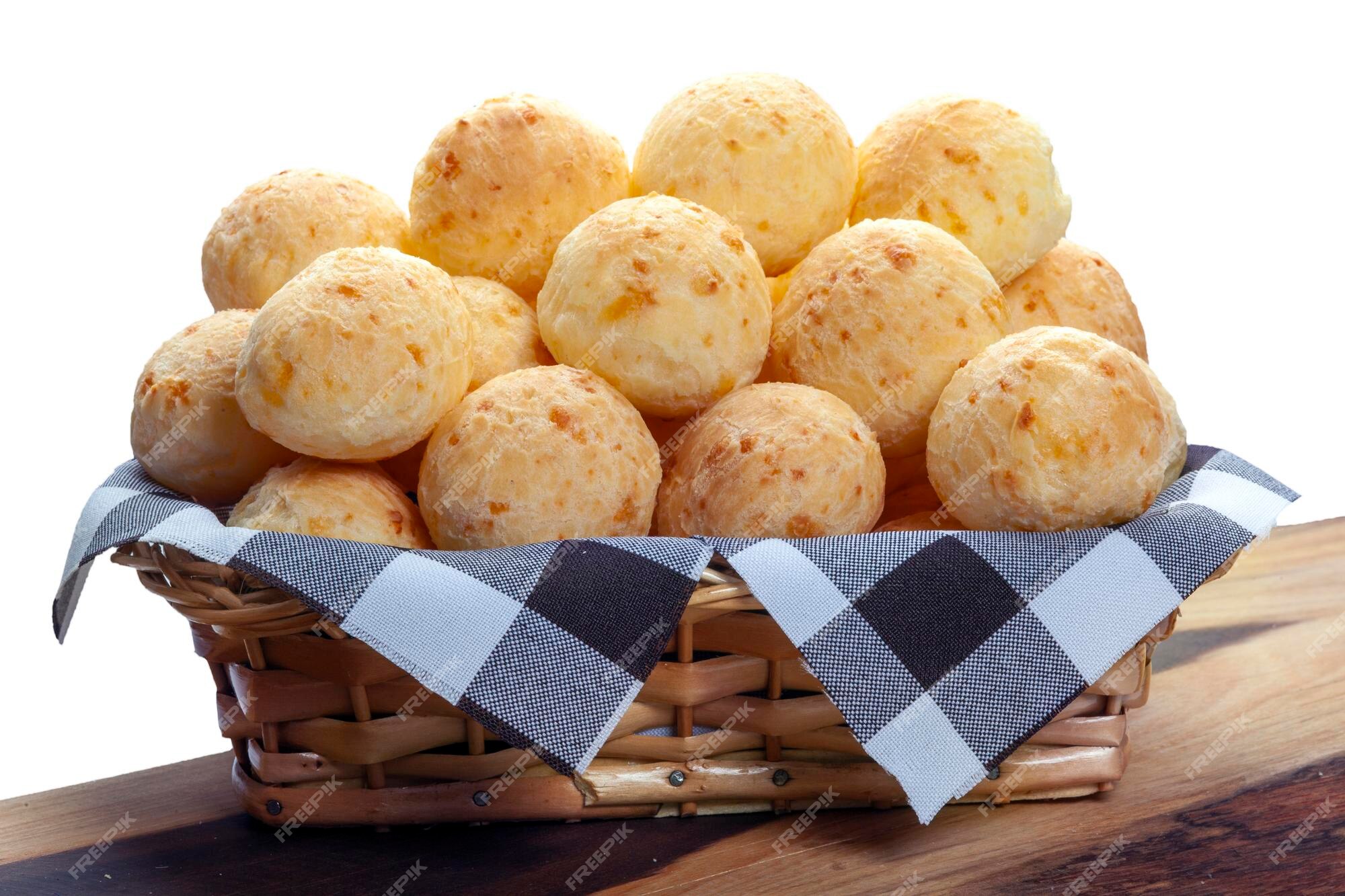 Pão De Queijo Em Cesta Sobre Pano Xadrez Imagem JPG [download] - Designi