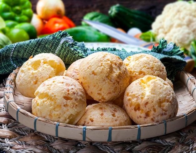 Pão de queijo tradicional lanche brasileiro