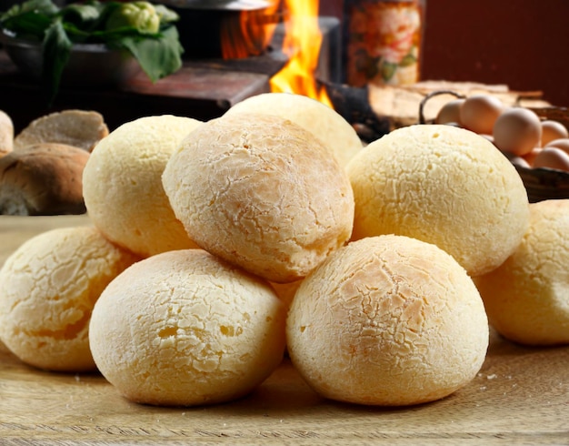 Pão de queijo um lanche tradicional brasileiro