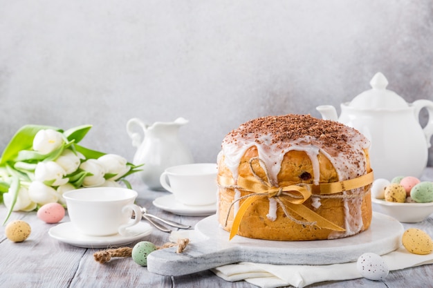 Pão doce ortodoxo de Páscoa