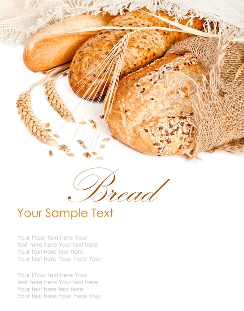 Pão e trigo tradicionais cozidos frescos