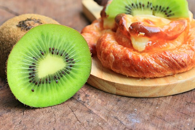 pão kiwi fruta torta