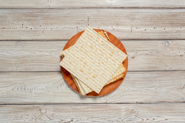 Pão matzo tradicional judaico da páscoa