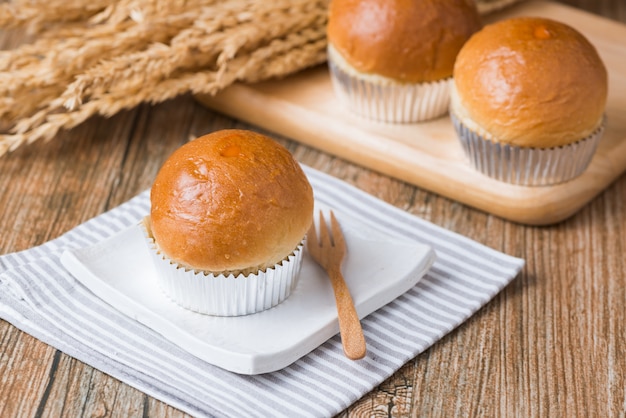 pão na madeira