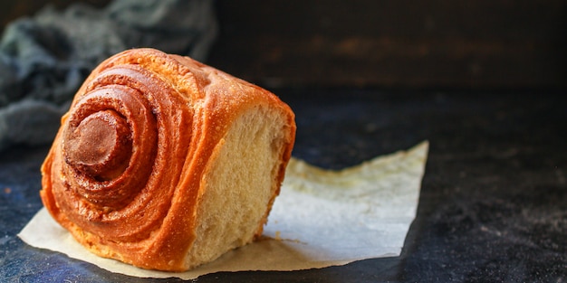 Pão rolo canela caseiro