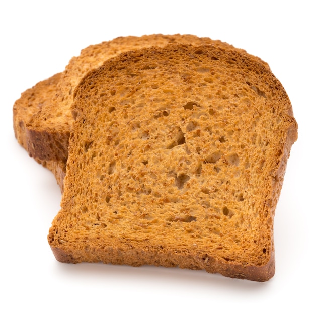 Pão torrado fatiado isolado no fundo branco, vista superior.