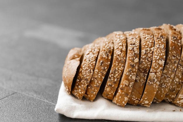 Pão tradicional fatiado