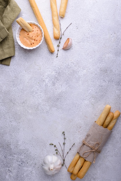 Pãozinho de aperitivo tradicional grissini italiano