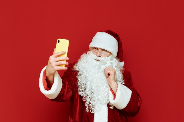 Papai Noel com celular