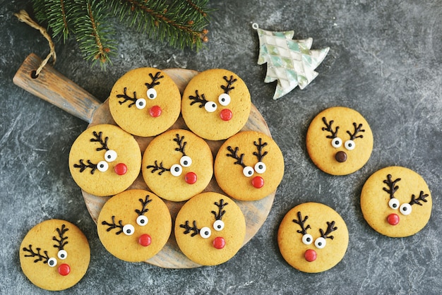 Papai Noel com pães de gengibre