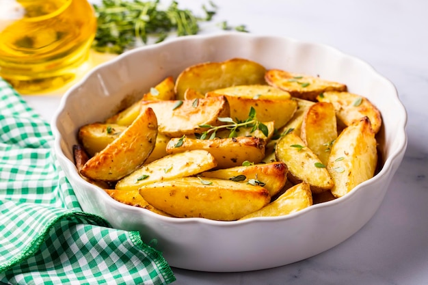 Las papas especiadas al horno se ven deliciosas