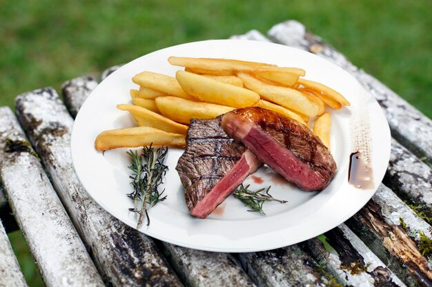 Papas fritas con picanha brasileña