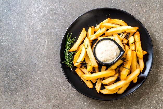 papas fritas con salsa