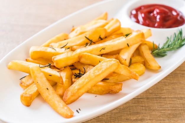 papas fritas con salsa