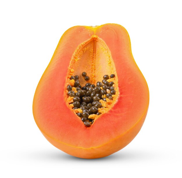 Papaya aislado sobre un fondo blanco.