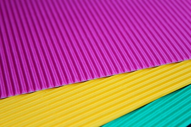 papel corrugado de cartón de colores