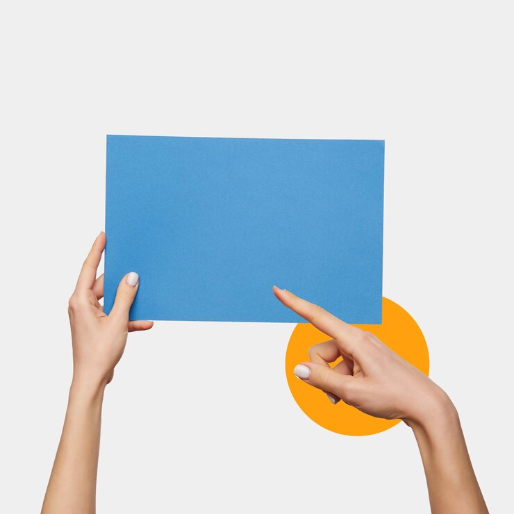Foto el papel de la mano en blanco y negro, el collage, la arte, la nostalgia, el diseño profesional.