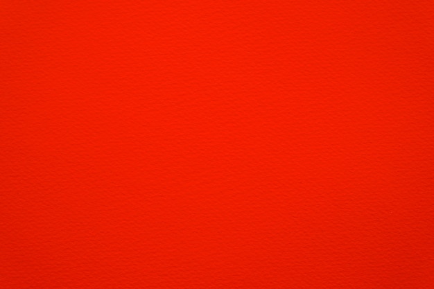 Papel rojo en blanco