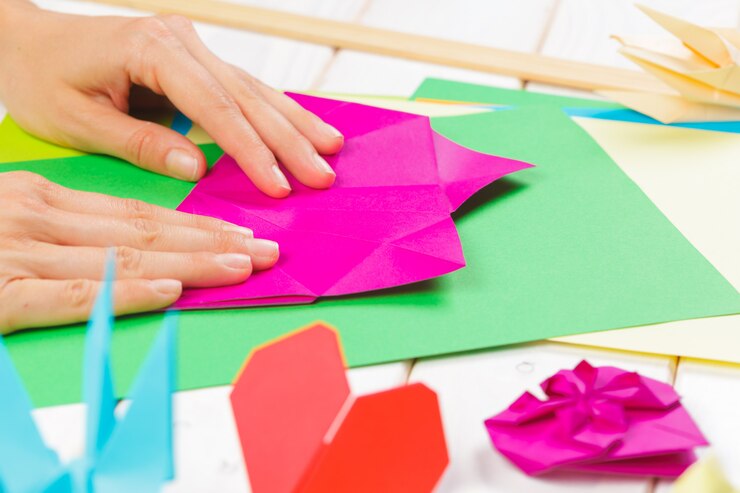 Foto papeles de origami de cerca
