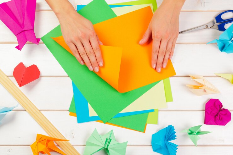 Foto papeles de origami de cerca
