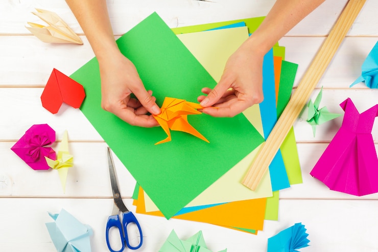 Foto papeles de origami de cerca
