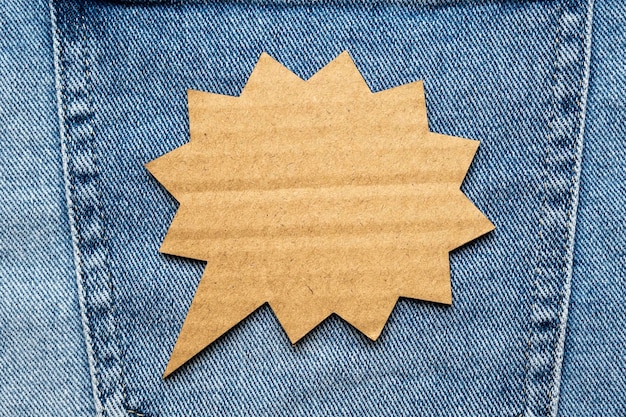 Foto papier in blasenform auf jeans