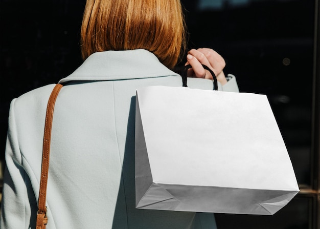 Papier-Shopping-Taschen-Mockup in PNG
