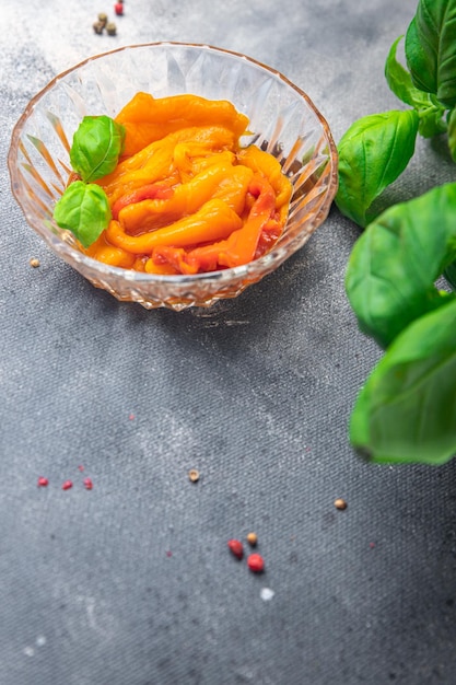 Paprika gebackenes Gemüse frisches Gericht gesunde Mahlzeit Lebensmittel Snack Diät auf dem Tisch Kopie Raum Essen